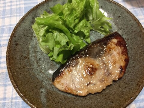 ブリのにんにく胡椒揚げ